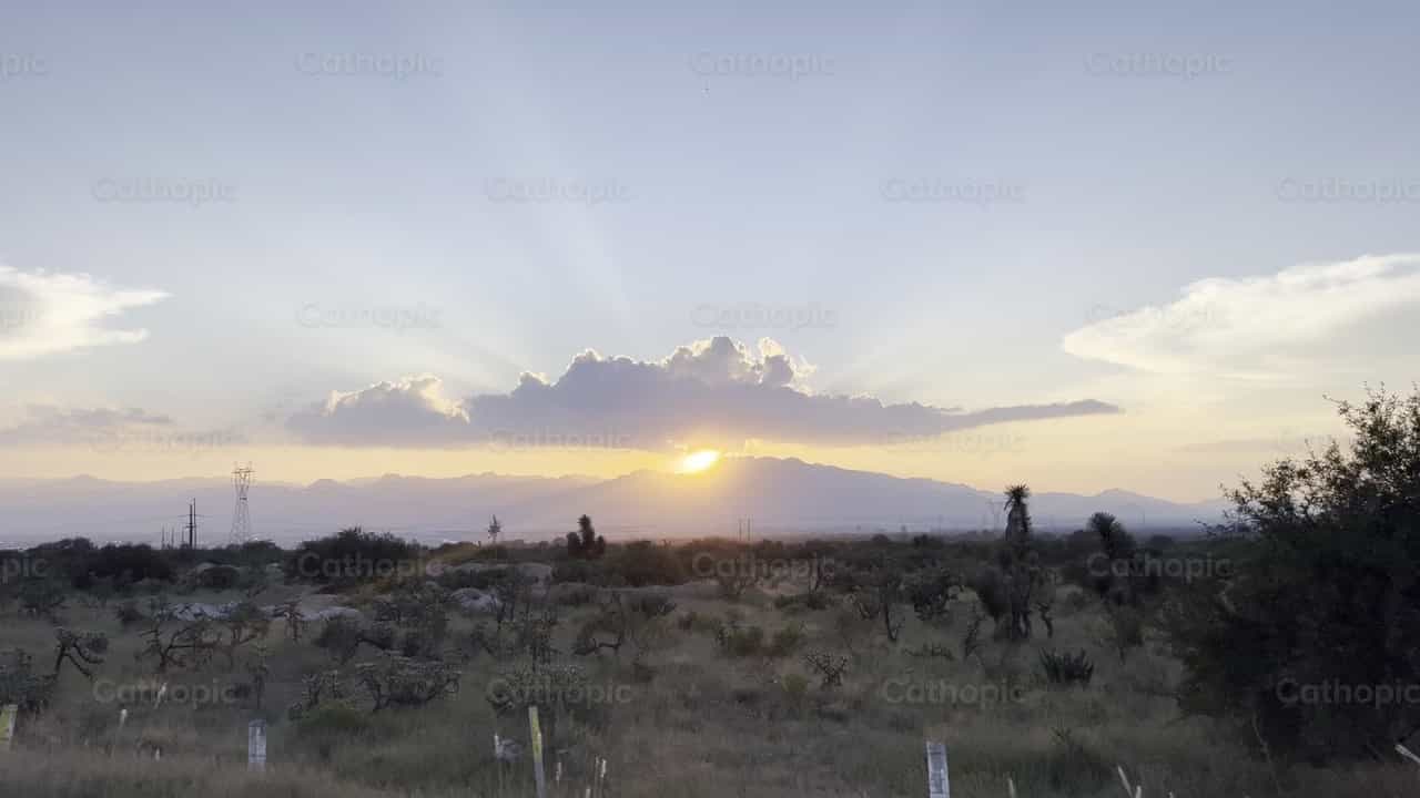 Sol y atardecer - Banco de vídeos católicos - Fotografía por Frames Cristianos