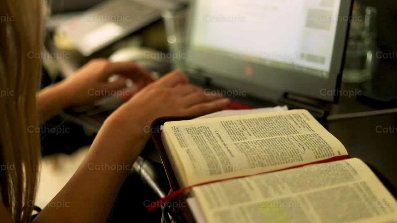 Young Woman Studying, Shot 1 - Catholic stock videos - Photo by Agencia Eremo