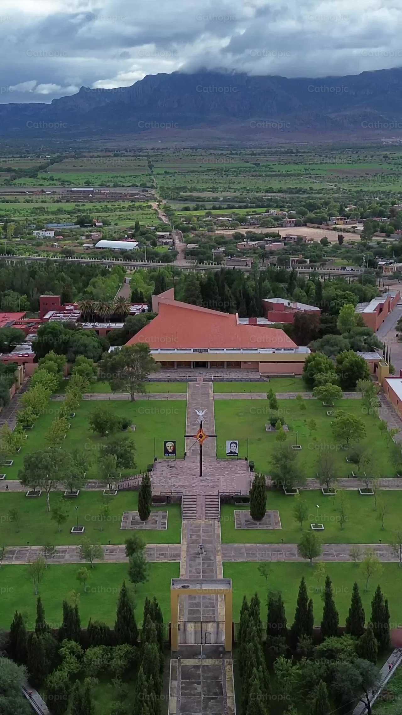 Sanctuary of the Cross of the Apostolate - Catholic stock videos - Photo by Frames Cristianos