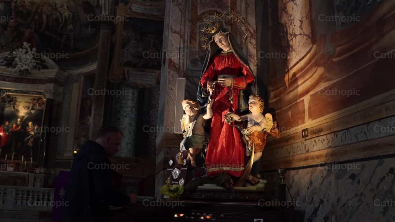Virgen Maria - Banco de vídeos católicos - Fotografía por Frames Cristianos