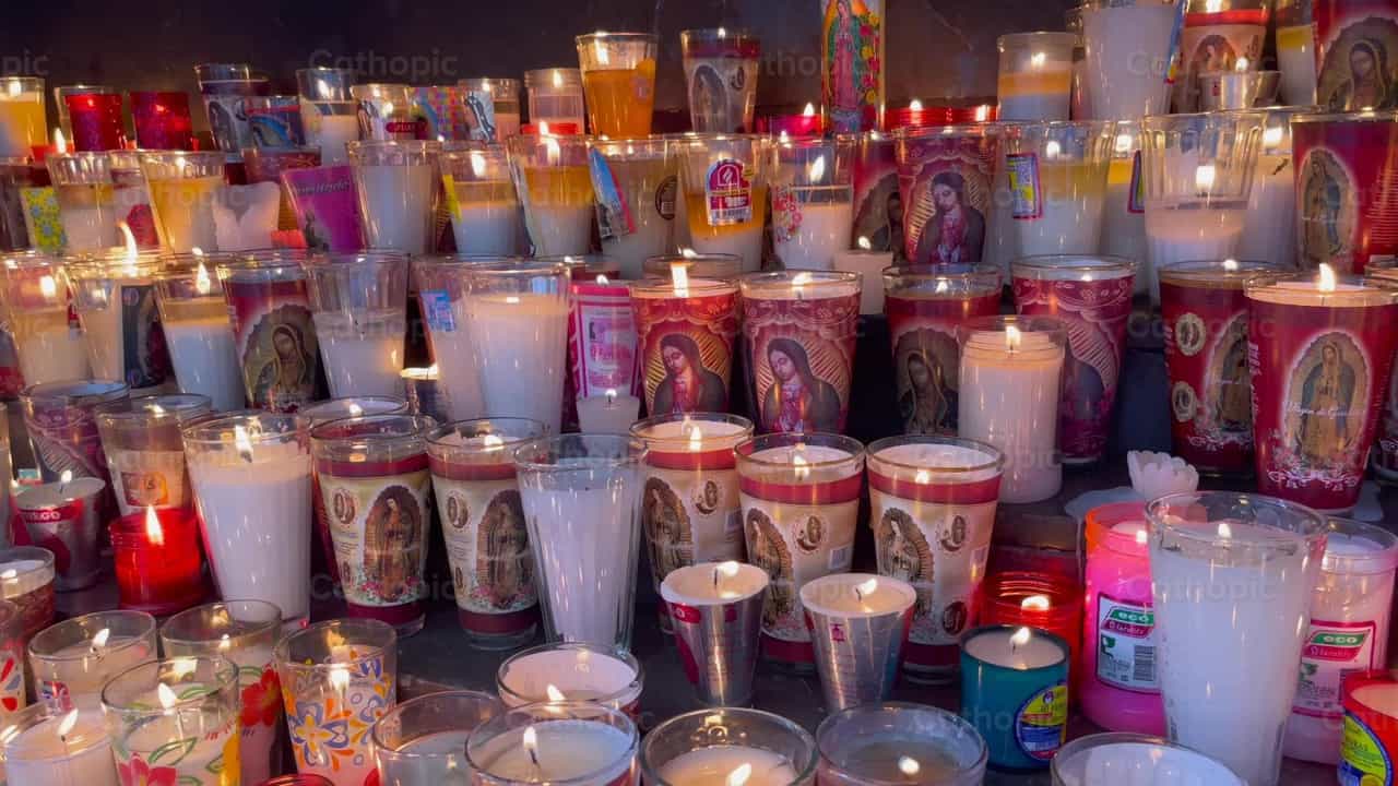 Velas para la Virgen - Banco de vídeos católicos