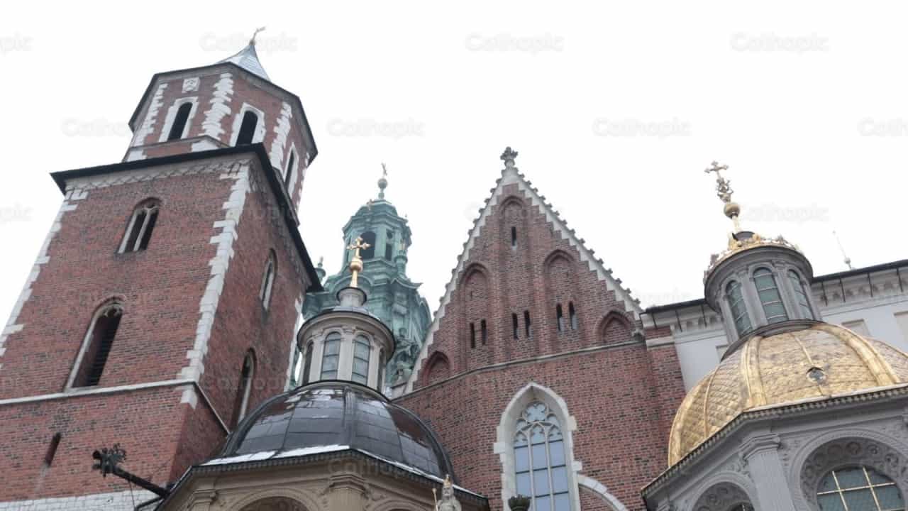 Catedral de Wawel en Invierno - Banco de vídeos católicos - Fotografía por encaminados vamos