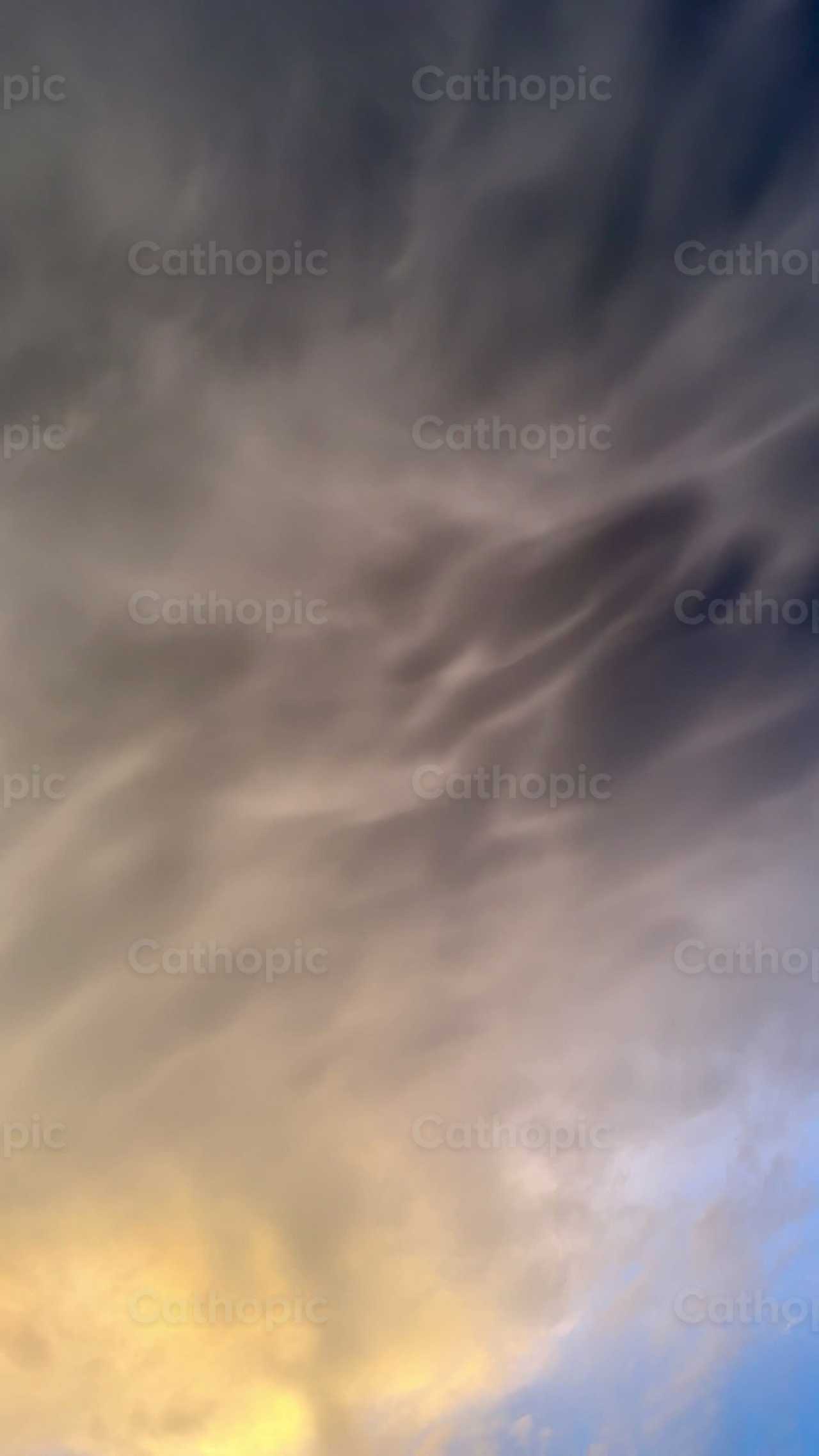 Céu nublado - Vídeos católicos de stock - Foto de Angie Mendoza