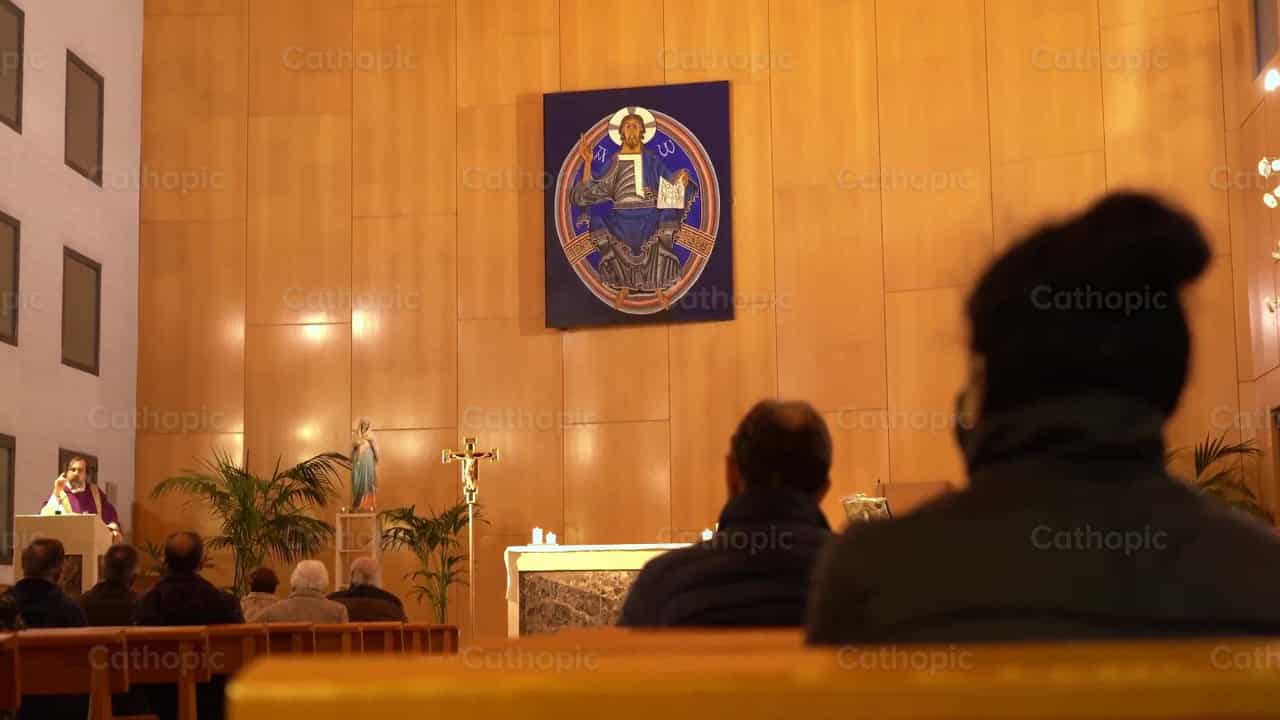 La Santa Misa - Banco de vídeos católicos - Fotografía por Cathopic