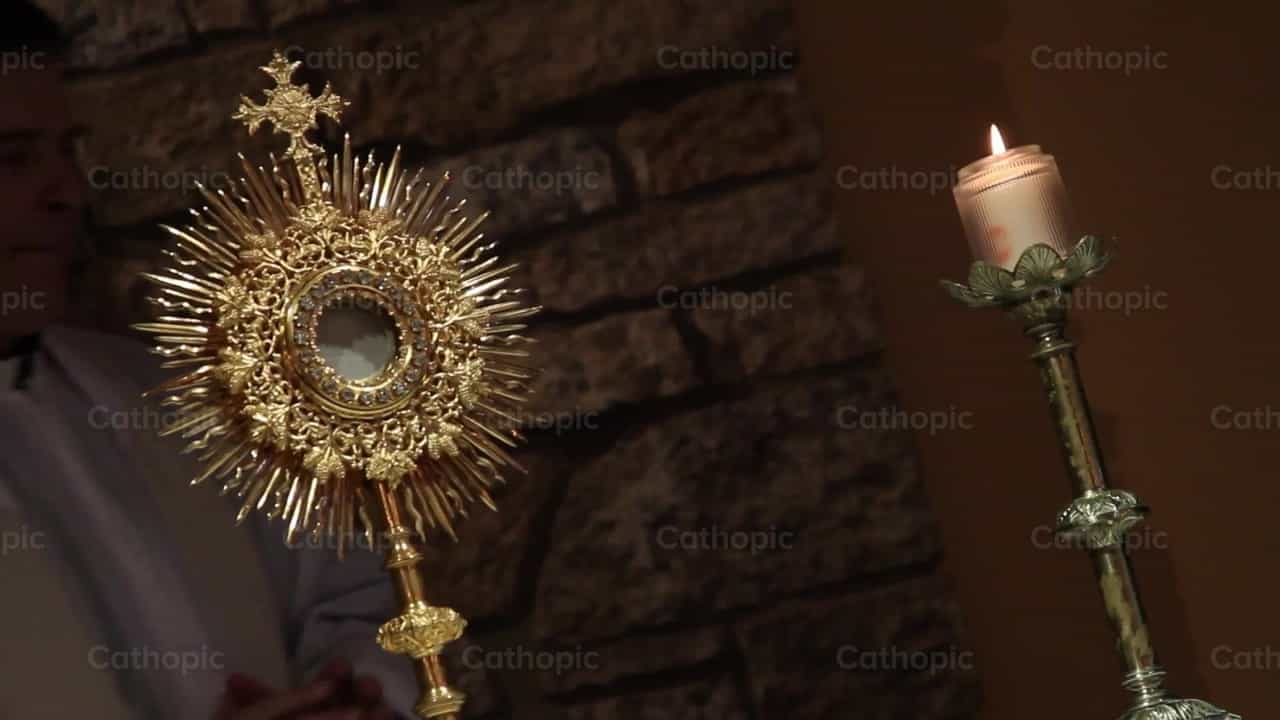 Adoración - Banco de vídeos católicos