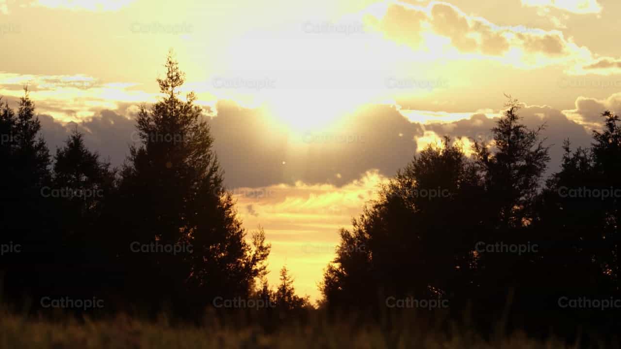 Sunset - Catholic stock videos - Photo by Santiago de la Hoz