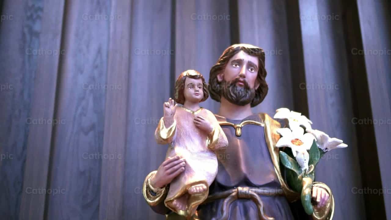 Imagen de San José en la Capilla - Banco de vídeos católicos - Fotografía por Thiago Damião P. Silva