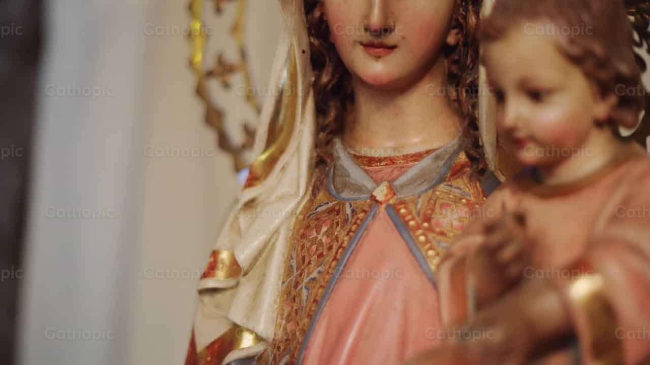 Mãe Maria com o Menino Jesus - Vídeos católicos de stock