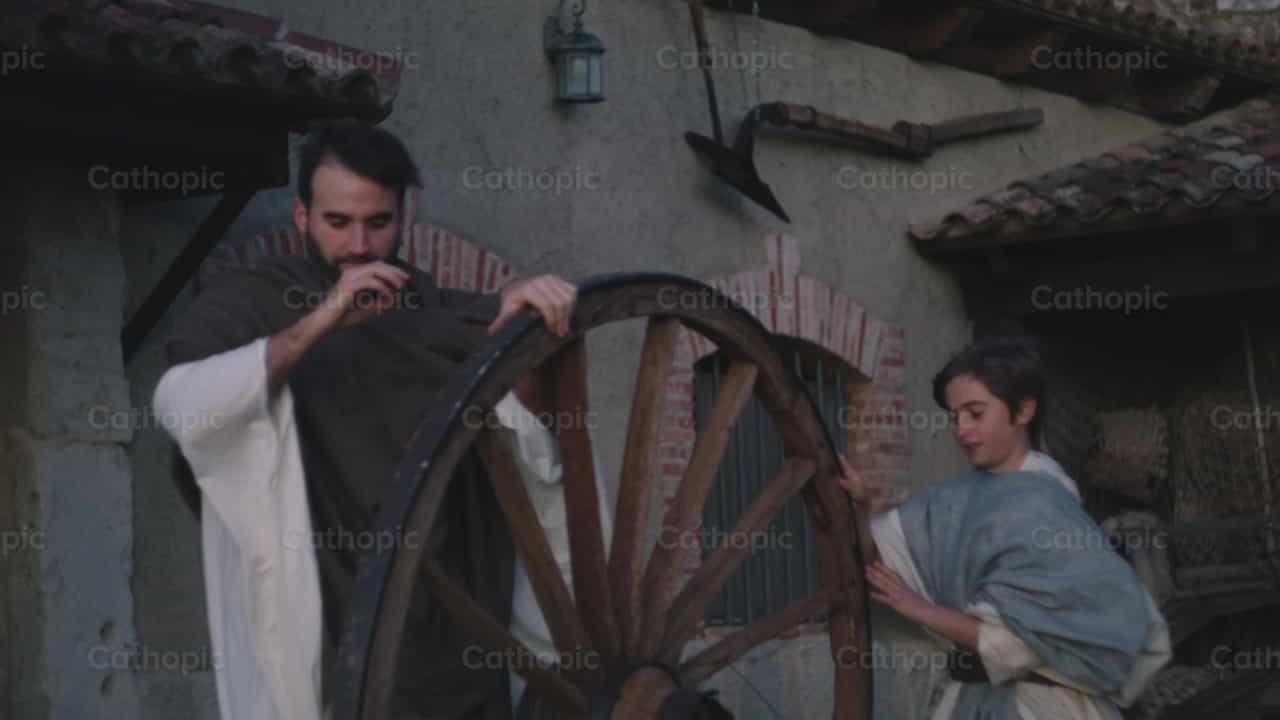 San Jose y Jesus trabajando en el taller - Banco de vídeos católicos - Fotografía por Almures Studio