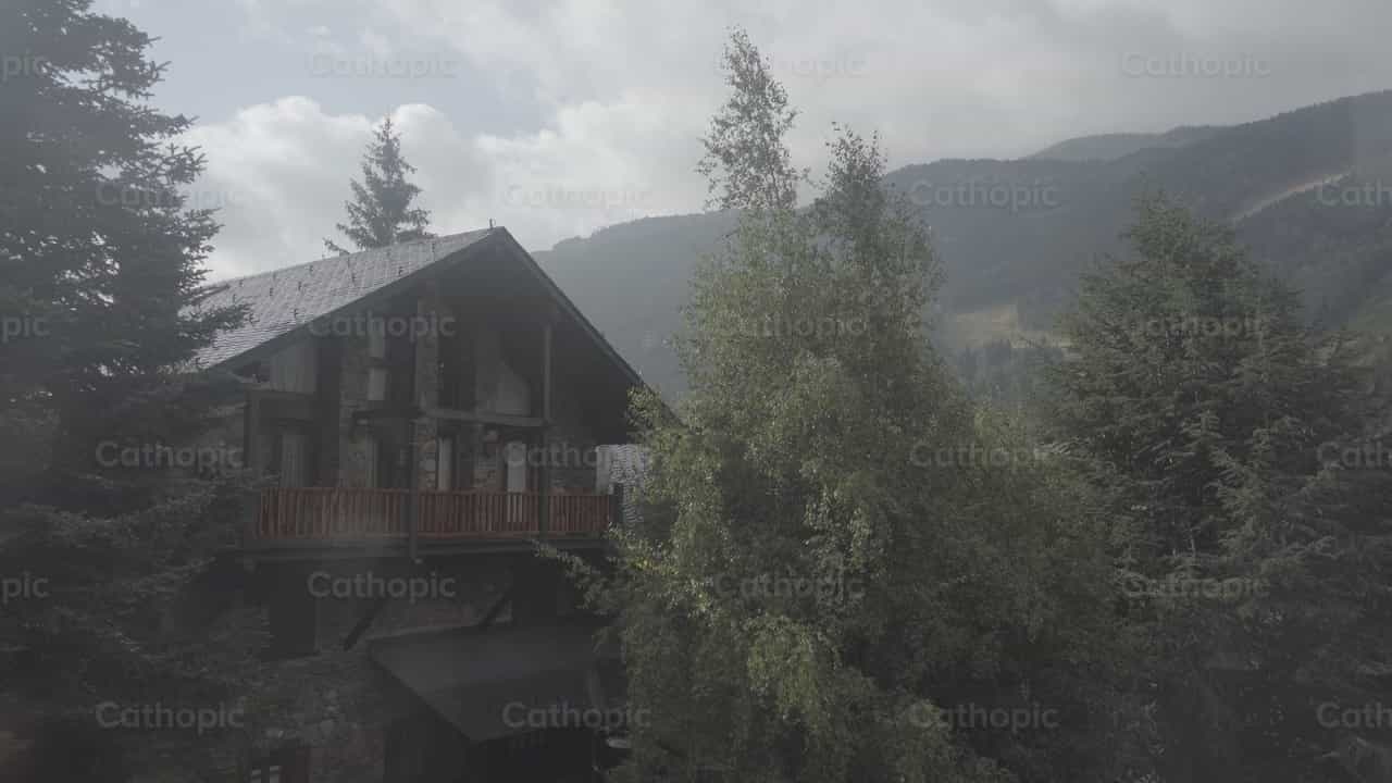 Casa en la montana - Banco de vídeos católicos
