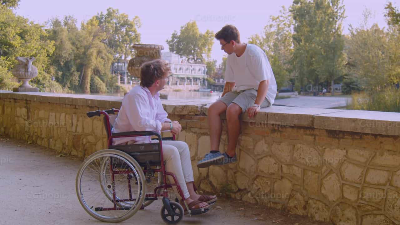 Acompañar a los más necesitados - Banco de vídeos católicos - Fotografía por Almures Studio