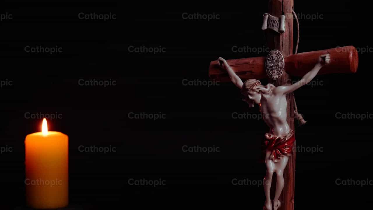 Jesus en la cruz - Banco de vídeos católicos