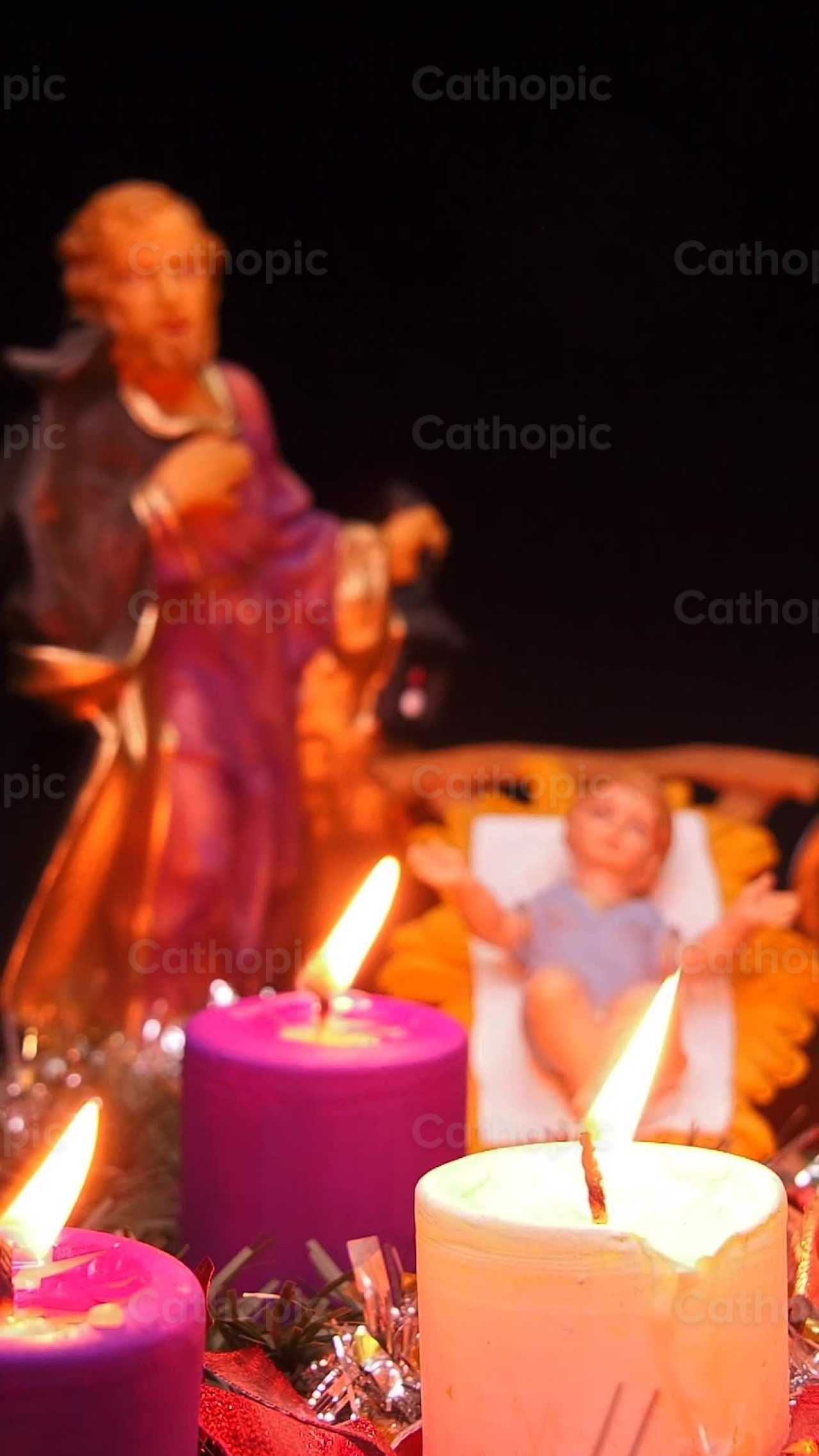 Corona de adviento - Banco de vídeos católicos - Fotografía por Pitangus Alfonso Asensio