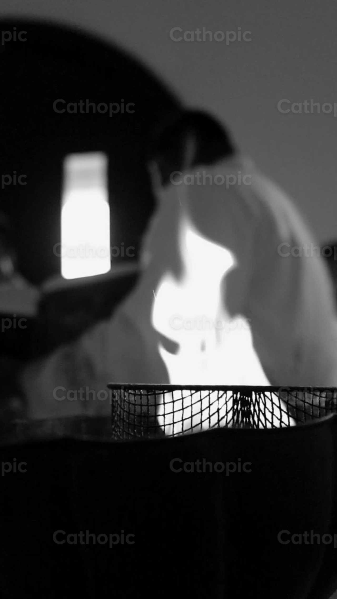 Fuego Santo - Banco de vídeos católicos - Fotografía por Leider Mendoza