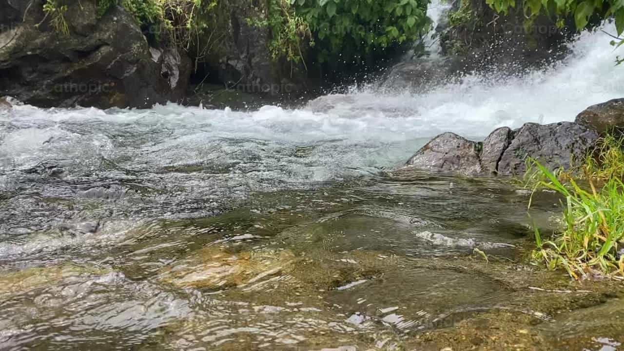 Waterfall - Catholic stock videos - Photo by Daniela Ag_S
