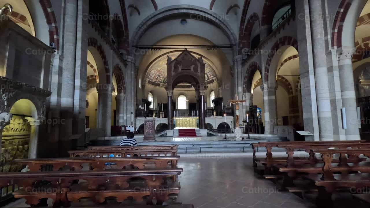Templo - Vídeos católicos de stock - Foto de Saul Ibarra