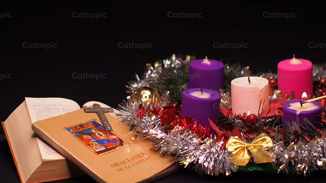 Adventi koszorú - Katolikus stock videók - Fotó: Pitangus Alfonso Asensio