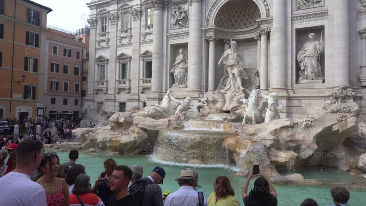 Fuente de Trevi - Banco de vídeos católicos