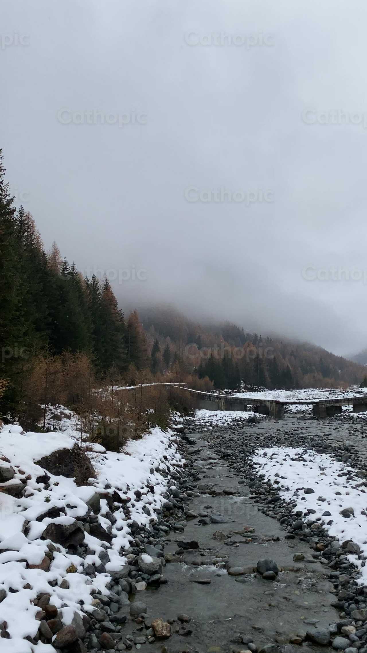Im Fluss des Lebens - Katholische Stock-Videos - Foto von Saul Ibarra