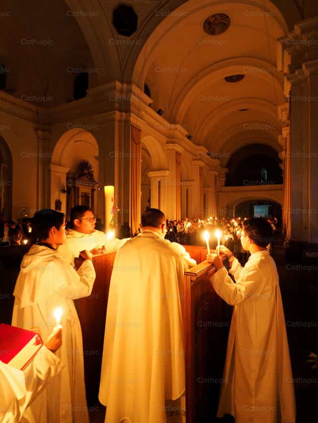 Vigilia pascual - Banco de imágenes católicas - Fotografía por Fr. Fernando