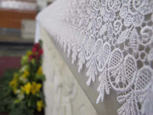 Detalles en el Altar - Banco de imágenes católicas
