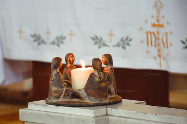 Luce e comunità - Immagini stock cattoliche