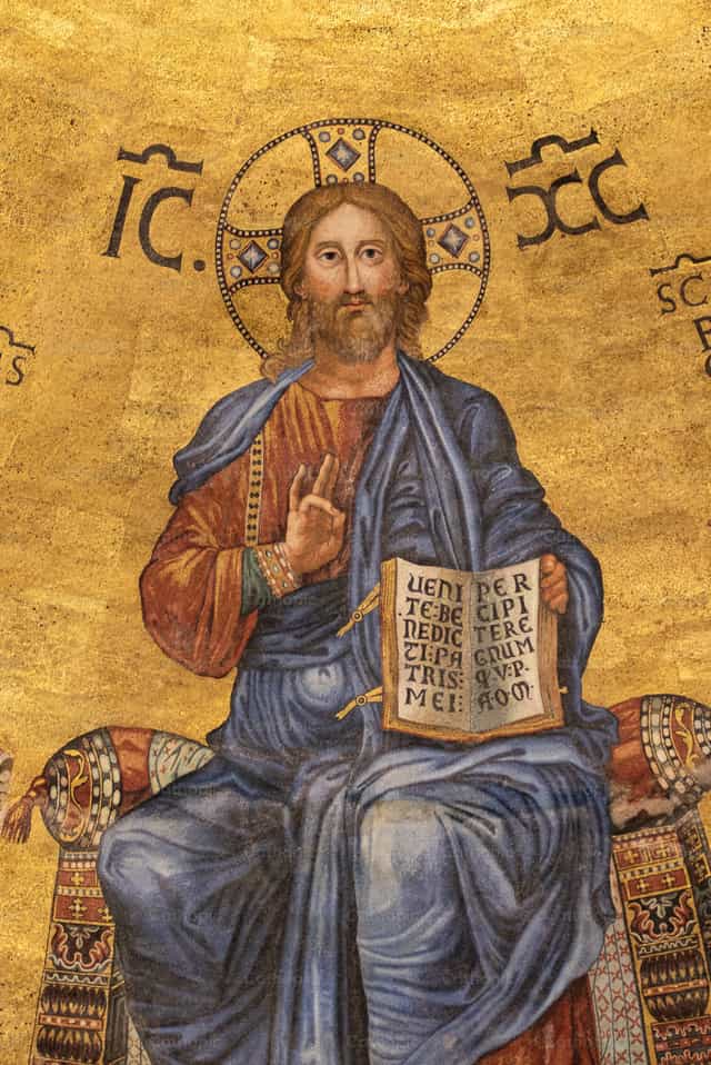 Obraz Jezusa wewnątrz kopuły kościoła - Katolickie zdjęcia stockowe - Zdjęcie: Cristian Gutiérrez, LC