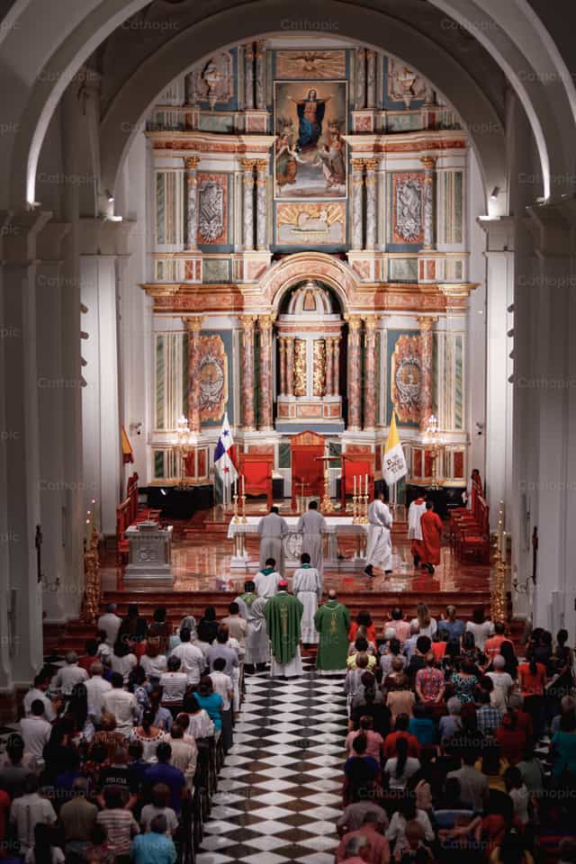 Templo de Dios - Banco de imágenes católicas