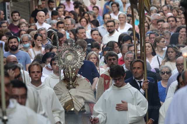 Procissão de Corpus Christi - Imagens católicas de stock