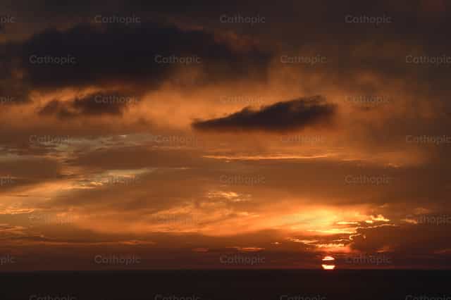 Puesta de Sol - Banco de imágenes católicas - Fotografía por tinvalro