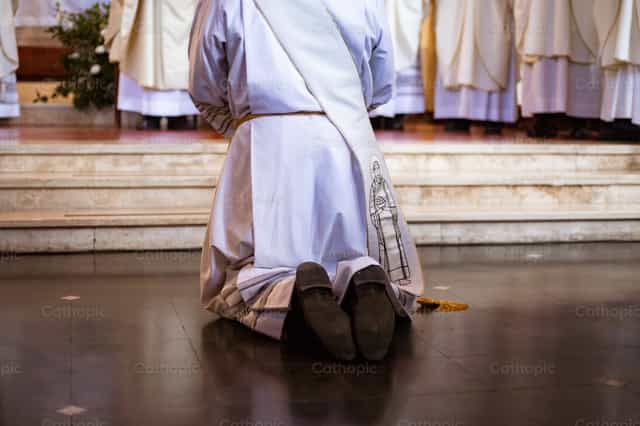 Ordenación Sacerdotal - Banco de imágenes católicas - Fotografía por Agencia Eremo