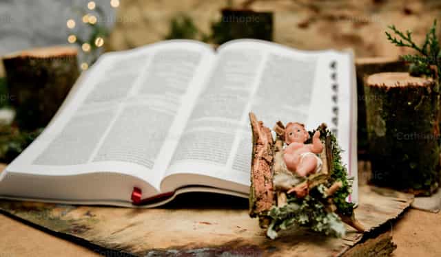 Vangelo della nascita di Gesù - Immagini stock cattoliche