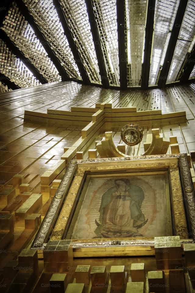 La tilma de La Emperatriz de América - Banco de imágenes católicas - Fotografía por Pitangus Alfonso Asensio