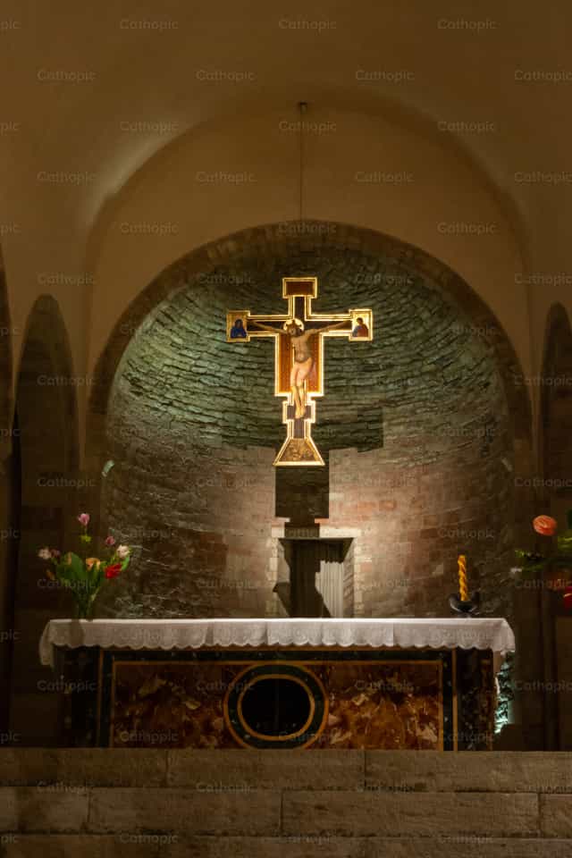 Iglesia de San Michele - Altar - Banco de imágenes católicas