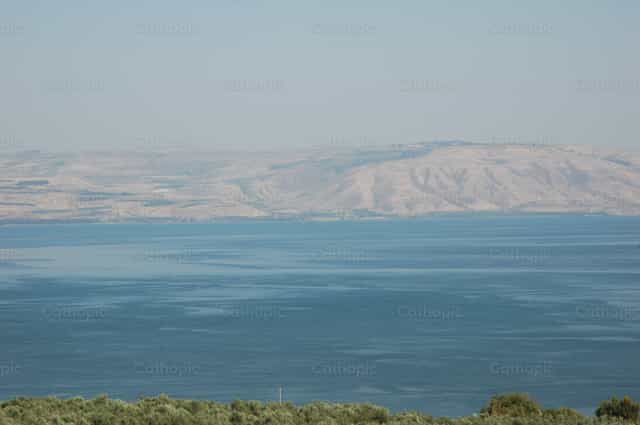 Paysage de lac - Images catholiques de stock