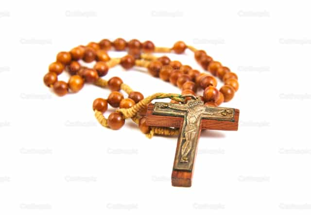 Terço de Madeira - Imagens católicas de stock