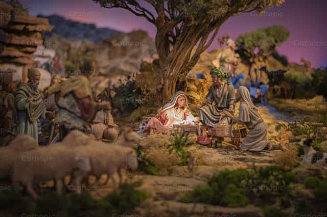 Emmanuel, God with us - Catholic stock images - Photo by Julián Iglesias