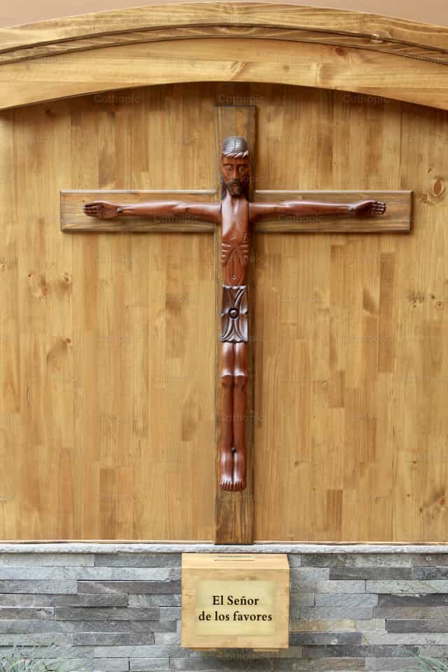Cristo de los favores - Banco de imágenes católicas - Fotografía por Paola Rossinelli