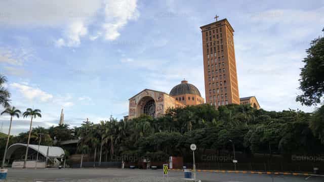 Casa da Rainha e Padroeira do Brasil - Imagens católicas de stock - Foto de Santuário-Lar de Nossa Senhora da Conceição Aparecida