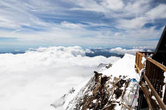 Zee van wolken - Katholieke stockfoto's - Foto door José Ángel SH