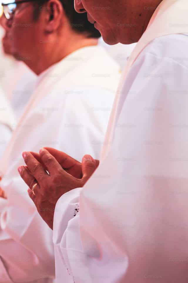 Priez - Images catholiques de stock