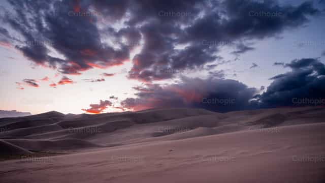 Puesta de sol en el desierto de Arizona - Banco de imágenes católicas - Fotografía por Santiago de la Hoz