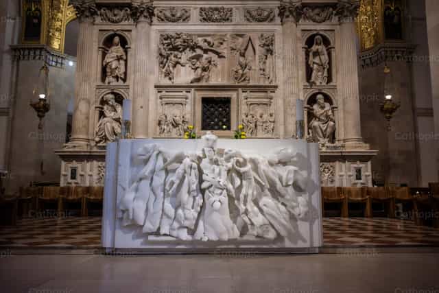El Altar Mayor de Loreto - Banco de imágenes católicas - Fotografía por Vytautas Markūnas SDB