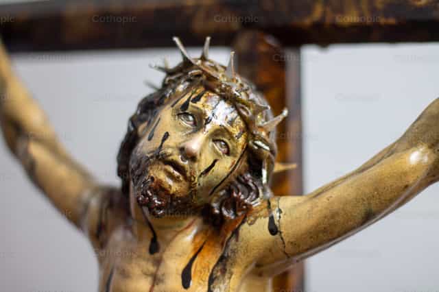 Close up, Face of the Suffering Servant - Catholic stock images - Photo by Alvaro Jose Jimenez