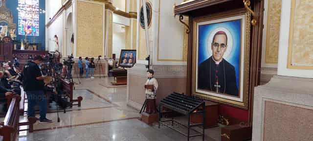 Monsignore Romero - Katholische Stockfotos