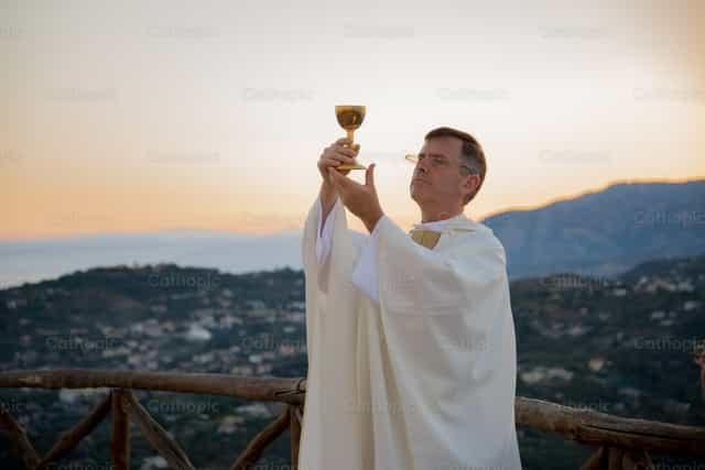 Messa all’aperto - Immagini stock cattoliche