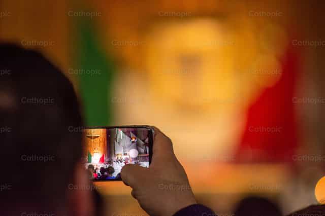 Peregrino - Banco de imágenes católicas - Fotografía por Jonatan OreMen