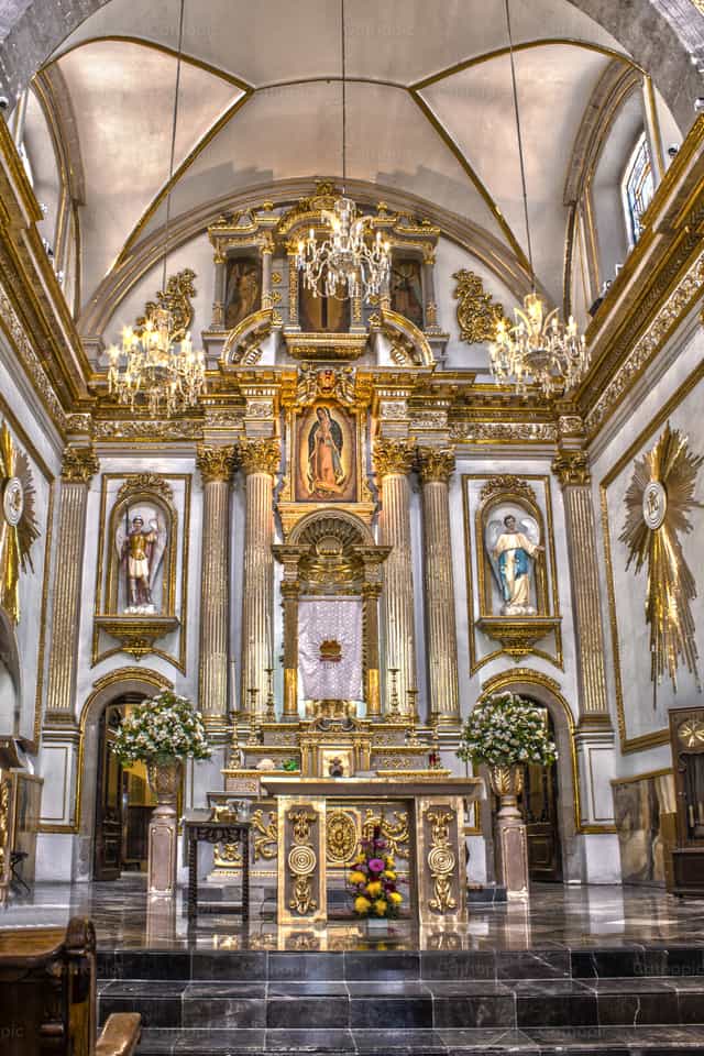Santuário de Nossa Senhora de Guadalupe - Imagens católicas de stock