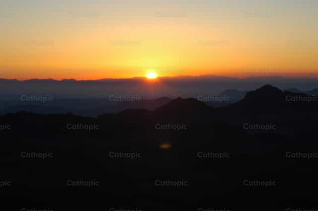 Sonnenaufgang - Katholische Stockfotos