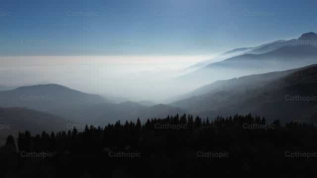 Panorama - Imagens católicas de stock - Foto de Frames Cristianos